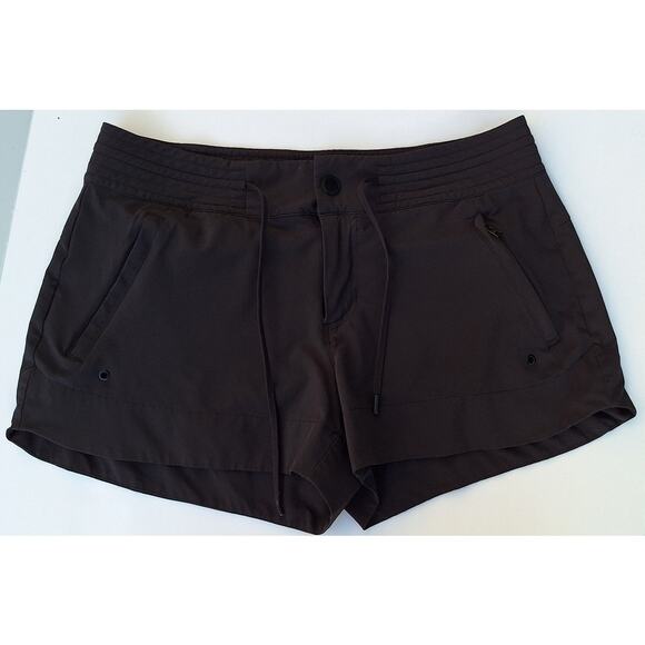 ATHLETA Trekkie Outdoor Utility Hiking Short BLACK 305514 Size 8 Zip Pockets - Picture 1 of 11